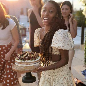 Meet your Posher, Amari